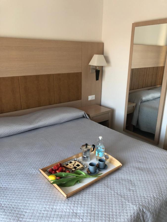 Appartamenti Sunrise Cattolica Eksteriør billede